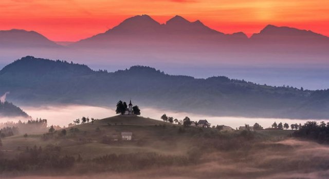 Frumusetea unei biserici, la rasarit