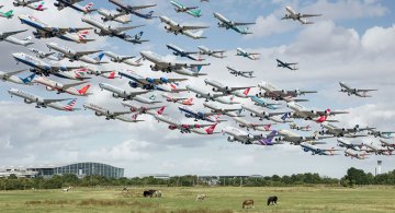 Portrete aeriene: Uimitorul zbor simultan al unor zeci de avioane