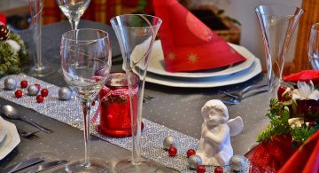 Pentru Revelion: Tehnici geniale de impaturire a servetelelor