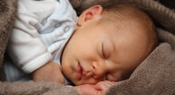 5 saci de dormit pentru somul dulce al bebelusilor