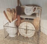 Idei de amenajare a bucatariei intr-un stil rustic