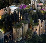 Un proiect maret: A transformat o fosta fabrica intr-o casa de vis