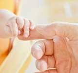 Ingrijirea bebelusului: Alegerea corecta a sterilizatoarelor de biberoane