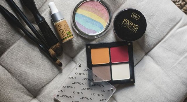 Top 5 Cele mai ieftine si bune cosmetice pentru femei