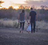 Sase carti de parenting pe care orice parinte trebuie sa le citeasca