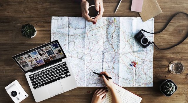 7 Gadgeturi pe care trebuie sa le ai mereu la tine cand calatoresti