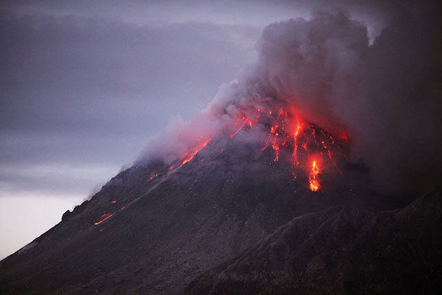 55 de poze cu un fenomen fascinant: eruptia vulcanica - Poza 24