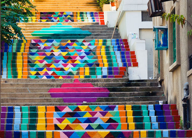 Scarile colorate din Beirut - Poza 1