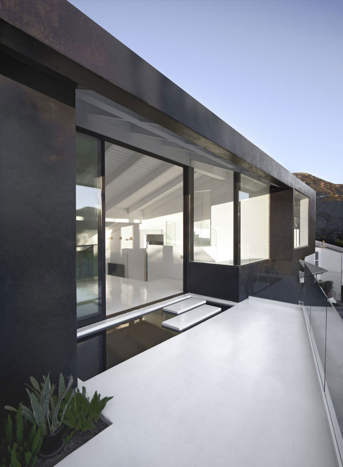 Nakahouse: O locuinta ultra-moderna in Hollywood Hills - Poza 3