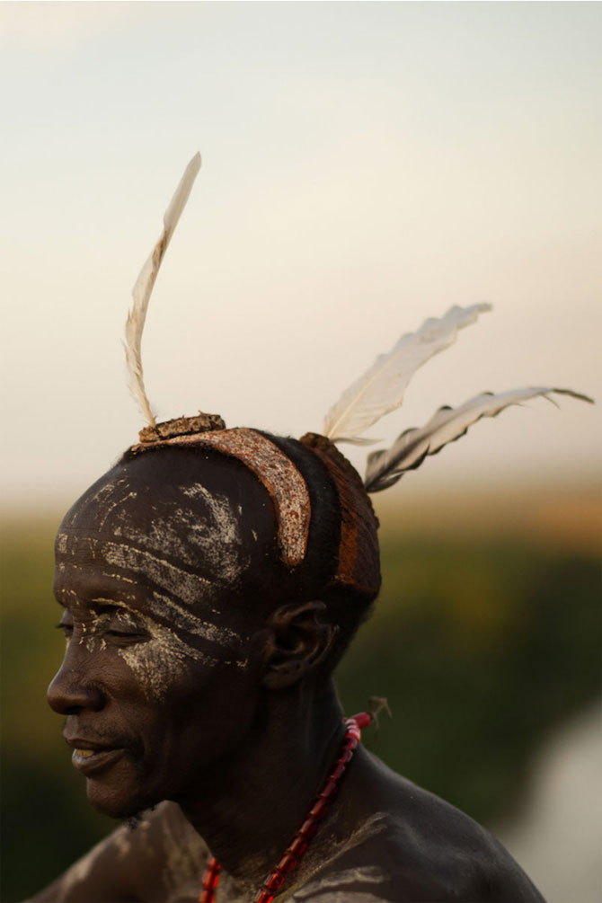 Trib pe cale de disparitie din Etiopia in portrete elegante