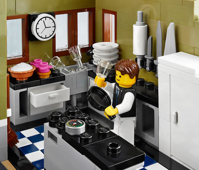 Restaurant parizian din mii de piese LEGO - Poza 3