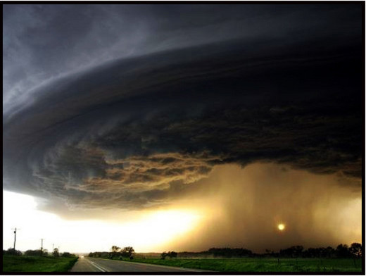 Natura dezlantuita: 30 de poze cu furtuni - Poza 15