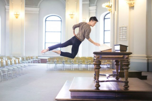 Dansand prin aer: Ipoztazele unui artist care sfideaza gravitatia
