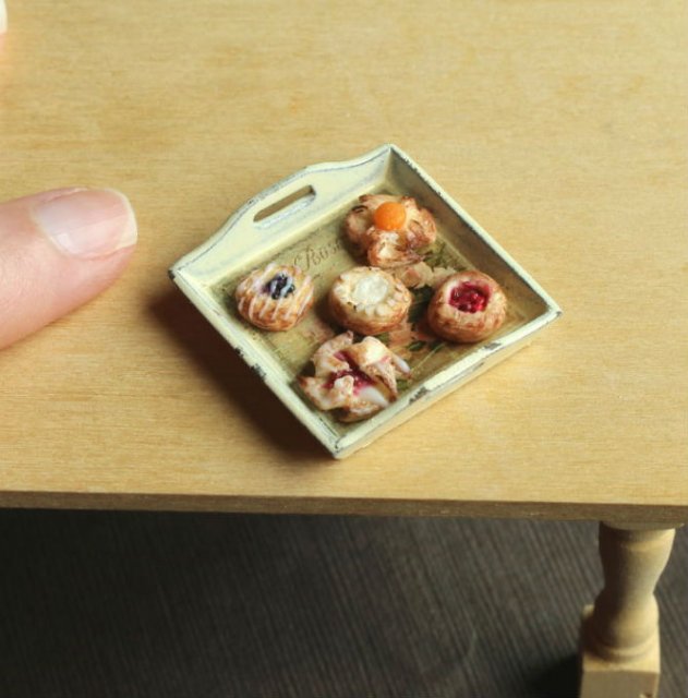 Delicii culinare miniaturale, de Kim Clough - Poza 13