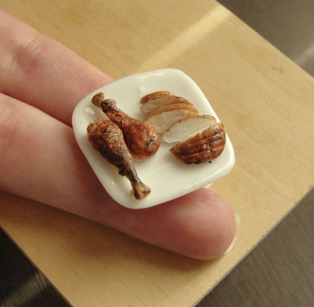 Delicii culinare miniaturale, de Kim Clough - Poza 6