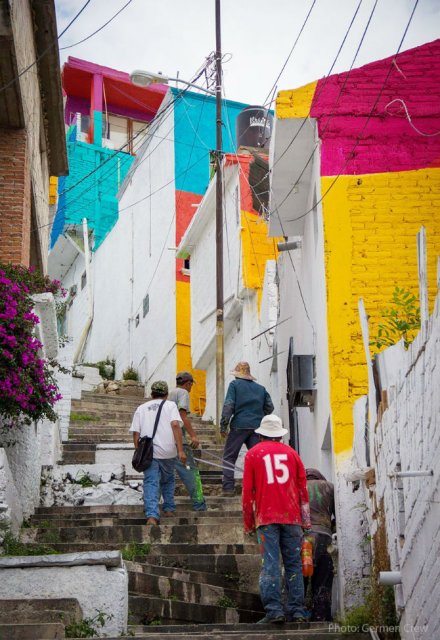 Curcubeu mural: Un proiect de unire a oamenilor prin culoare - Poza 3