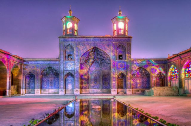 Magia culorilor: Moscheea Nasir al-Mulk, in 11 fotografii superbe
